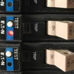 Eaton Breaker Blinking Red 5 Times